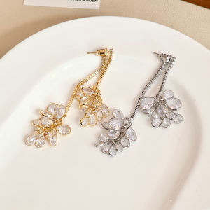 أقراط نسائية متدلية بتصميم فراشة مع شراشيب، تصميم جديد أنيق وجذاب، إكسسوار مجوهرات عالي الجودة للاستخدام اليومي - Product Image 3