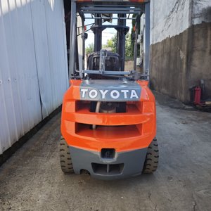 Used Toyota 3.5 Ton LPG Forklift With Stable Performance And Quick Response In Working Process - Product Image 4