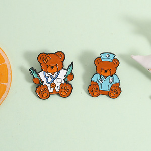 Broches de Esmalte de Urso Médico, Emblemas Fofos de Médico e Enfermeiro para Amantes, Broches de Metal, Emblema de Lapela da Moda, Presente de Joia para Mochilas e Roupas - Product Image 3