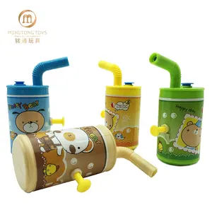 夏季迷你软饮手玩具混合彩色瓶形状塑料小水枪用稻草