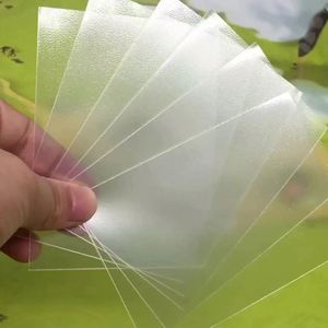 Protectores de Cartas Transparentes Mate de PP de 66x91 mm y 0.12 mm de Grosor para Cartas de Juego TCG, Béisbol y Fútbol, Alta Calidad, Desplazamiento Suave - Product Image 1