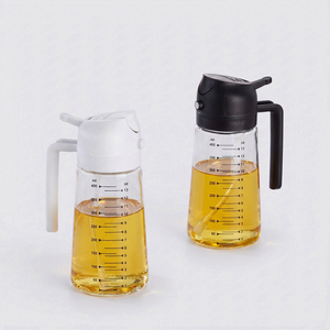 Distributeur d'huile <span class=keywords><strong>en</strong></span> <span class=keywords><strong>verre</strong></span> durable de 530 ml avec pulvérisateur 2-<span class=keywords><strong>en</strong></span>-1, anti-fuite, facile à remplir, grande capacité, personnalisable, idéal pour la maison. - Product Image 6