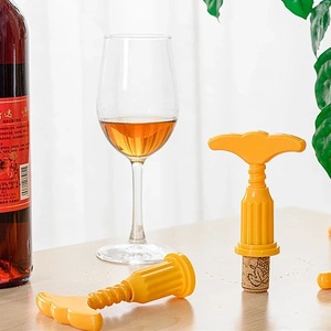 Vente en gros Ouvre-bouteille de vin en plastique <span class=keywords><strong>Tire</strong></span>-<span class=keywords><strong>bouchon</strong></span> Décapsuleur de <span class=keywords><strong>champagne</strong></span> Outil de cuisine Accessoires de bar - Product Image 3