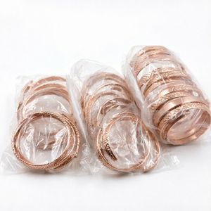 Juego de Brazaletes de Cobre en Tono Oro Rosa, 13 Piezas, Brazaletes de Metal Tradicionales Plateados, Colección de Joyería Decorativa - Product Image 1