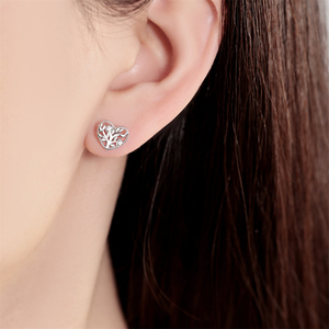 Usine en gros argent fin 925 coeur <span class=keywords><strong>vie</strong></span> <span class=keywords><strong>arbre</strong></span> <span class=keywords><strong>oreille</strong></span> ongles boucles <span class=keywords><strong>d</strong></span>'oreilles pour femmes fille cadeau tenue quotidienne mode <span class=keywords><strong>oreille</strong></span> accessoires - Product Image 4