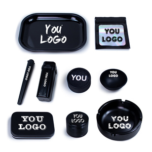 ชุดอุปกรณ์สูบบุหรี่ยี่ห้อ You Logo พร้อมถาด ที่เขี่ยบุหรี่ เครื่องบด ไฟแช็ก ที่วาง และกระดาษมวน - Product Image 1