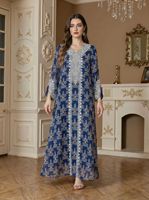 Robe longue musulmane de luxe multicolore en dentelle blanche brodée en mousseline de Dubaï 2026, col en V, manches trois quarts, tenue modeste