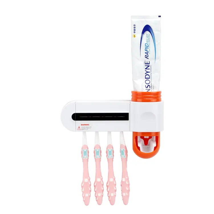 La familia de diseño a 4 cepillos de dientes Cable USB titular de cepillo de dientes de UV dispensador de pasta de dientes
