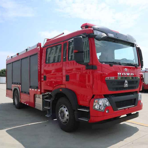 Camion de pompiers multifonctionnel diesel Howo 6 places, avec réservoir d'eau, mousse et poudre sèche - Product Image 1