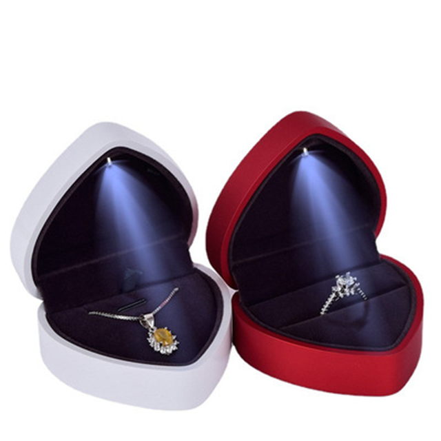 Creative Five-Color Proposal Ring Pendant Ornaments Gift Box High-End Heart-Shaped Led Lamp Portable Jewelry Box