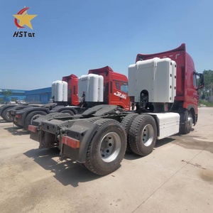Camion tracteur d'occasion SINOTRUK HOWO T7H 6x4 440HP GNC double cabine importé de Chine en <span class=keywords><strong>bon</strong></span> état - Product Image 4