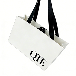 Sacs en papier kraft recyclables sur mesure avec poignées pour bijoux, parfums, emballages cadeaux de luxe - Product Image 3