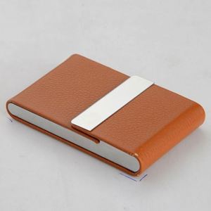 ซองใส่บัตรธุรกิจหนัง PU แบบกำหนดเอง ซองใส่บัตรชื่อ ซองใส่บัตรแบบบางพร้อมช่องใส่บัตรโลหะและฝาปิดแม่เหล็ก - Product Image 5