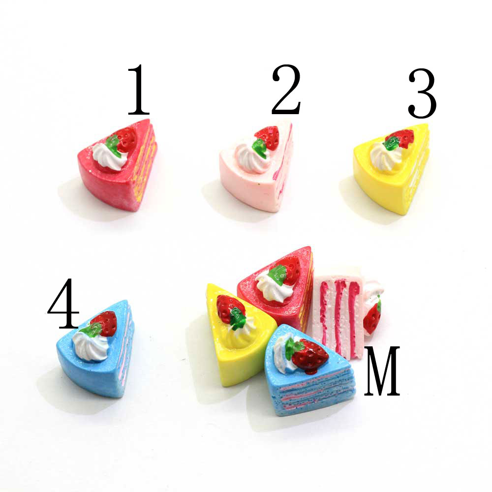 100pcs Kawaii Miniature Triangular Shape Strawberry Cake