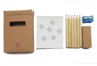 Ensemble de papeterie combiné : papier à colorier et crayons de couleur, crayons fixés sur un livre, kit de dessin et de coloriage portable personnalisé avec poignée