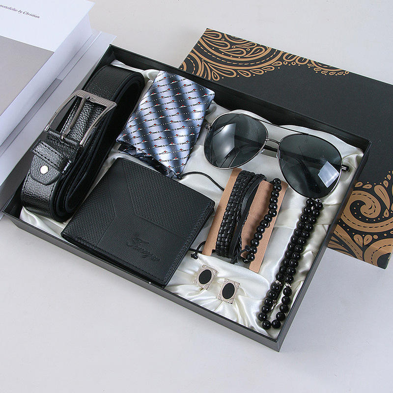 11 piece set in black