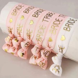 Bracelet élastique rose et noir pour fête de mariage avec inscription Team Bride Tribe en feuille d'or - Product Image 5