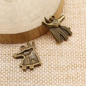 Ciondolo Multicolore in Lega di Zinco a Forma di Testa di <span class=keywords><strong>Sciacallo</strong></span> Egiziano Anubis per Creazione di Collane e Bracciali Fai-da-Te, Forniture all'Ingrosso - Product Image 4