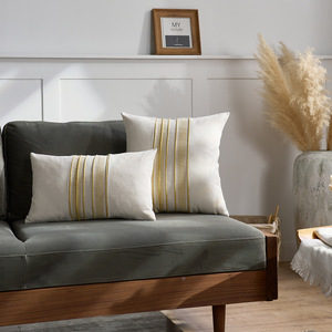 Sarung Bantal Dekoratif Linen Motif Garis Merah untuk Sofa Kursi Kamar Tidur Dekorasi Rumah - Product Image 4