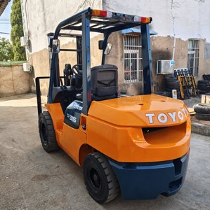 รถยกดีเซล FD35 มือสอง 3.5 ตัน เสากระโดงสองท่อน แบบนั่งขับ พร้อมง่ามยาว 1070 มม. กว้าง 125 มม. สำหรับใช้งานกลางแจ้ง - Product Image 2