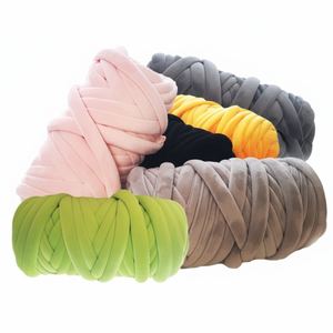 เส้นด้ายกำมะหยี่หนาและอวบสำหรับงานแฮนด์เมดแบบ DIY - Product Image 1