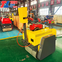 Prix de gros usine 500kg 600kg 800kg Compacteur routier autoporté à double tambour, moteur haute puissance et entraînement hydraulique