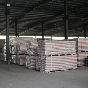 Bandeja para Cables de Acero con Recubrimiento en Polvo Rojo, Resistente al Fuego, para la Distribución de Cables Industriales - Product Image 2