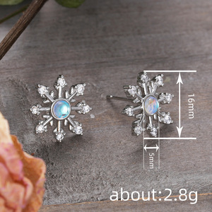 Orecchini a Forma di Fiocco di Neve per Donne, Stile Festivo, Accessori per Orecchie da Indossare Quotidianamente - Product Image 4