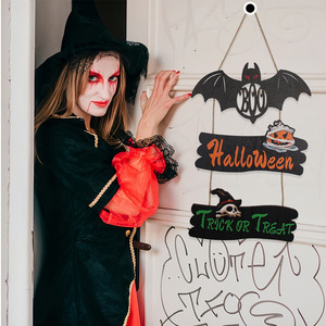 Panneau de porte en bois rond fait main pour Halloween, décoration intérieure et extérieure, accessoires de fête, décoration artisanale sérigraphiée - Product Image 2