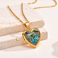 Collier avec pendentif photo en acier inoxydable hypoallergénique imperméable plaqué or 18 carats PVD, motif cœur délicat