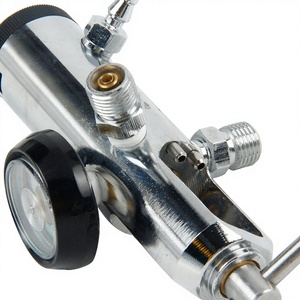 Régulateur d'oxygène médical ME870-UF-B-2CV-R avec double clapet anti-retour pour systèmes de bouteilles de gaz hospitaliers - Product Image 4