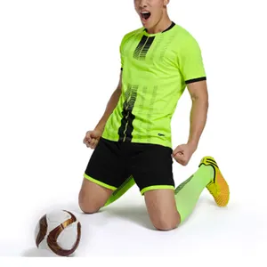 Camiseta y pantalones cortos de estadio de uniforme de fútbol personalizado con número de equipo para club de fútbol