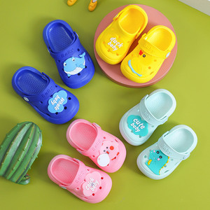 Sabots unisexes pour enfants en PVC, antidérapants, à bout fermé, sandales de plage avec motif de dessin animé mignon pour le jardin - Product Image 4