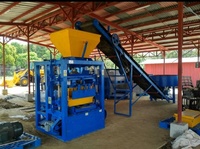 Machine à Briques QT 4-24 Manuelle pour la Fabrication de Briques Creuses et de Blocs à Vendre