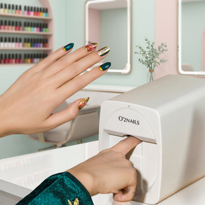 Le dernier équipement de fabrication d'imprimantes à ongles électriques numériques automatiques à fleurs laser portables pour femmes - Product Image 1