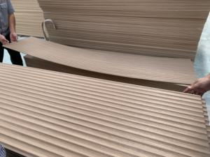 호두나무/오크 무늬목 홈이 있는 MDF 벽 패널 공장 직판 신제품 인테리어 장식 - Product Image 4