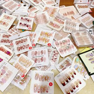 Venta al por mayor, paquete <span class=keywords><strong>de</strong></span> 10 <span class=keywords><strong>uñas</strong></span> postizas acrílicas 3D con forma <span class=keywords><strong>de</strong></span> almendra y stiletto, diseño mixto aleatorio, hechas a mano para dedos. - Product Image 1