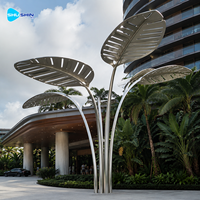 Abri solaire extérieur en acier inoxydable durable, sculpture en forme de grande feuille tropicale, pour hôtels, complexes hôteliers, piscines, villas et jardins