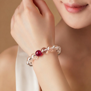สร้อยข้อมือควอตซ์ใสธรรมชาติ สร้อยข้อมือลูกปัดคริสตัลสีแดงเดี่ยว คริสตัลพลังบำบัด สร้างความสงบ ของขวัญเครื่องประดับคริสตัลสำหรับผู้หญิง - Product Image 2