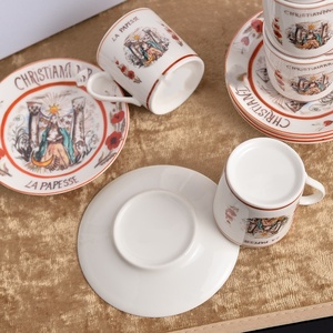 Juego de Tazas de Cerámica de Lujo de Cuatro Piezas para Té Negro, Café, Té de la Tarde, Platillos Incluidos de Alta Estética - Product Image 3
