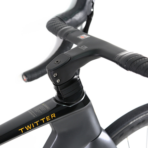 Nouveau modèle 2026 TWITTER Vélo de route sport pour homme adulte en fibre de carbone, 24 vitesses, système de frein à disque, pédales standard, très demandé - Product Image 2
