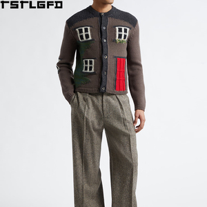 Cardigan en laine intarsia coupé-cousu pour homme, gris taupe, motif maison, col rond, streetwear, pulls pour homme, vente en gros pour fabricants - Product Image 1