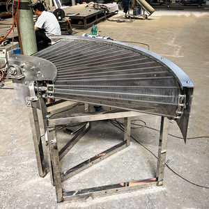 Nastro Trasportatore in Rete Metallica di Acciaio Inox con Curva a 90 Gradi, Personalizzato per Raffreddamento ed Essiccazione nell'Industria Alimentare, Resistente al Calore - Product Image 1