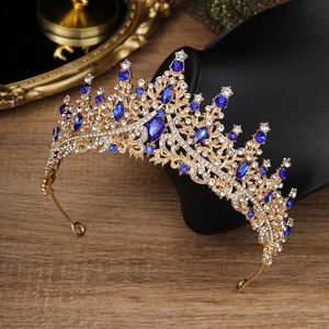 Vente en gros de nouvel arrivage couronne de gâteau en métal plaqué or bague de mariage couronne de cheveux du roi couronnes de paillettes de diamants colorés