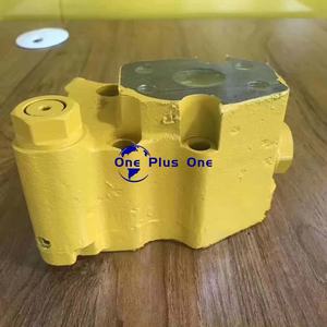 Valvola di riserva originale ASS'Y 723-82501 braccio che tiene la valvola principale per Komatsu <span class=keywords><strong>PC200</strong></span>-7 <span class=keywords><strong>PC200</strong></span>-<span class=keywords><strong>8</strong></span> escavatore PC228US-<span class=keywords><strong>8</strong></span> - Product Image 2