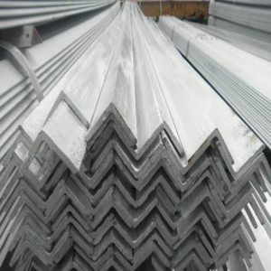 Barre d'angle en <span class=keywords><strong>acier</strong></span> au carbone de haute qualité Q235 Q345c A36 <span class=keywords><strong>40X40X4</strong></span> 50X50X5 barre d'angle laminée à chaud ASTM pour la construction - Product Image 2