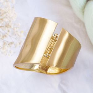 Manufacturer Service Laser <b>Engraved</b> Logo Permanent Luster Holiday Gift for Women High Fidelity Color - Product Image 5
