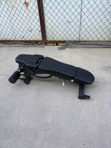 <span class=keywords><strong>Banc</strong></span> réglable de qualité commerciale pour les exercices de <span class=keywords><strong>biceps</strong></span> et de déclin - Conception tout-en-un - Product Image 3