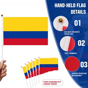 Petite <span class=keywords><strong>drapeau</strong></span> de la Colombie à agiter à la main 14x21cm, couleurs vives, mini drapeaux en polyester sur bâton pour les défilés du Jour de l'Indépendance - Product Image 1