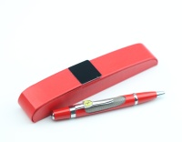 Étui à stylo magnétique en cuir de luxe avec logo personnalisé pour l'école et les cadeaux promotionnels